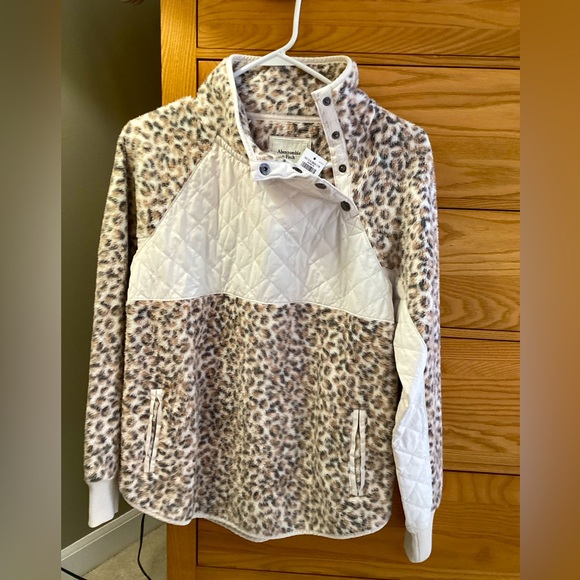 Abercrombie & Fitch fleece (PRICE2SELL) - Picture 2 of 4
